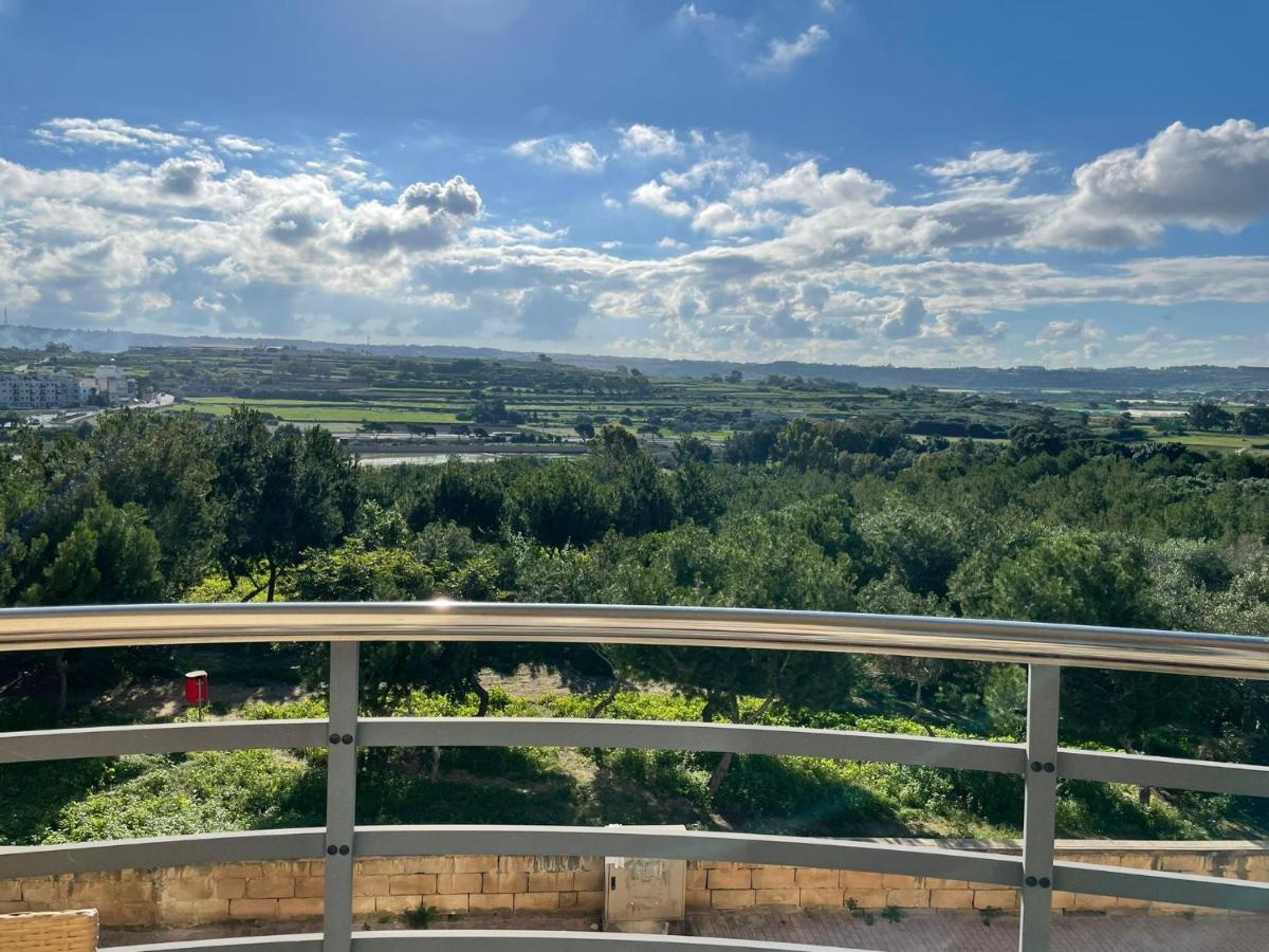 Cosy Designer Finished Apartment With Unobstructed Views San Pawl il-Baħar Zewnętrze zdjęcie